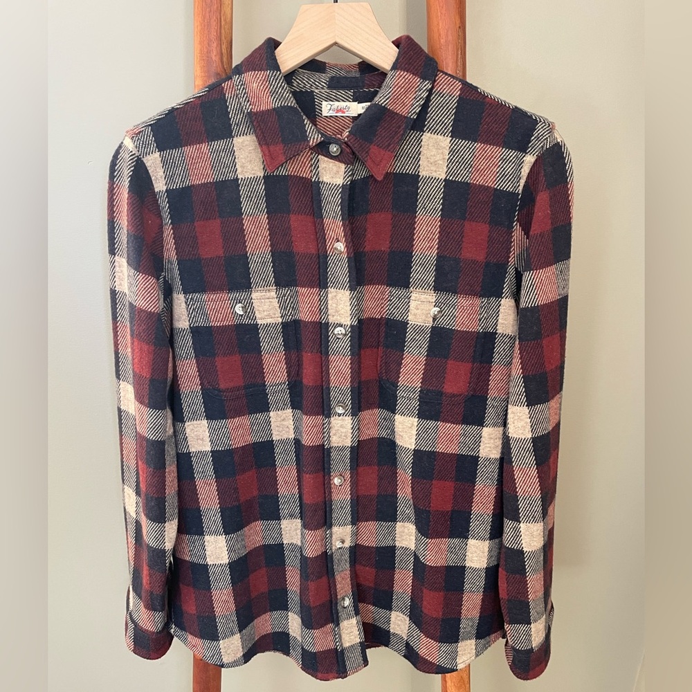 Faherty Women’s Legend™ Sweater Shirt, Medium